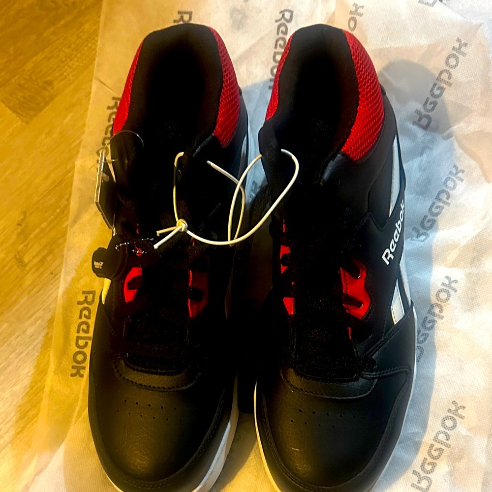 Reebok Men's Black and Red work shoes Sneakers steel toe